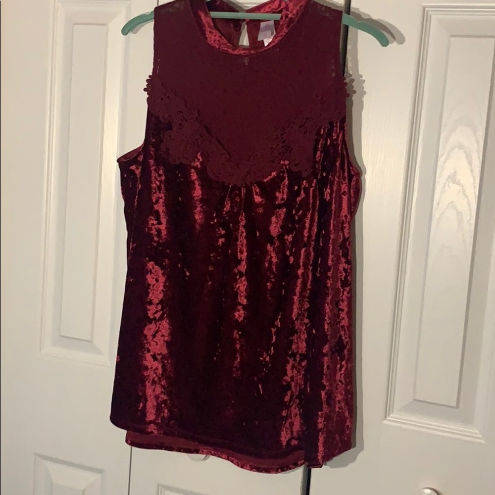Maroon tank top